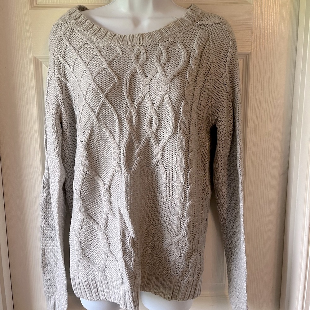 Women’s Long Sleeve Sweater